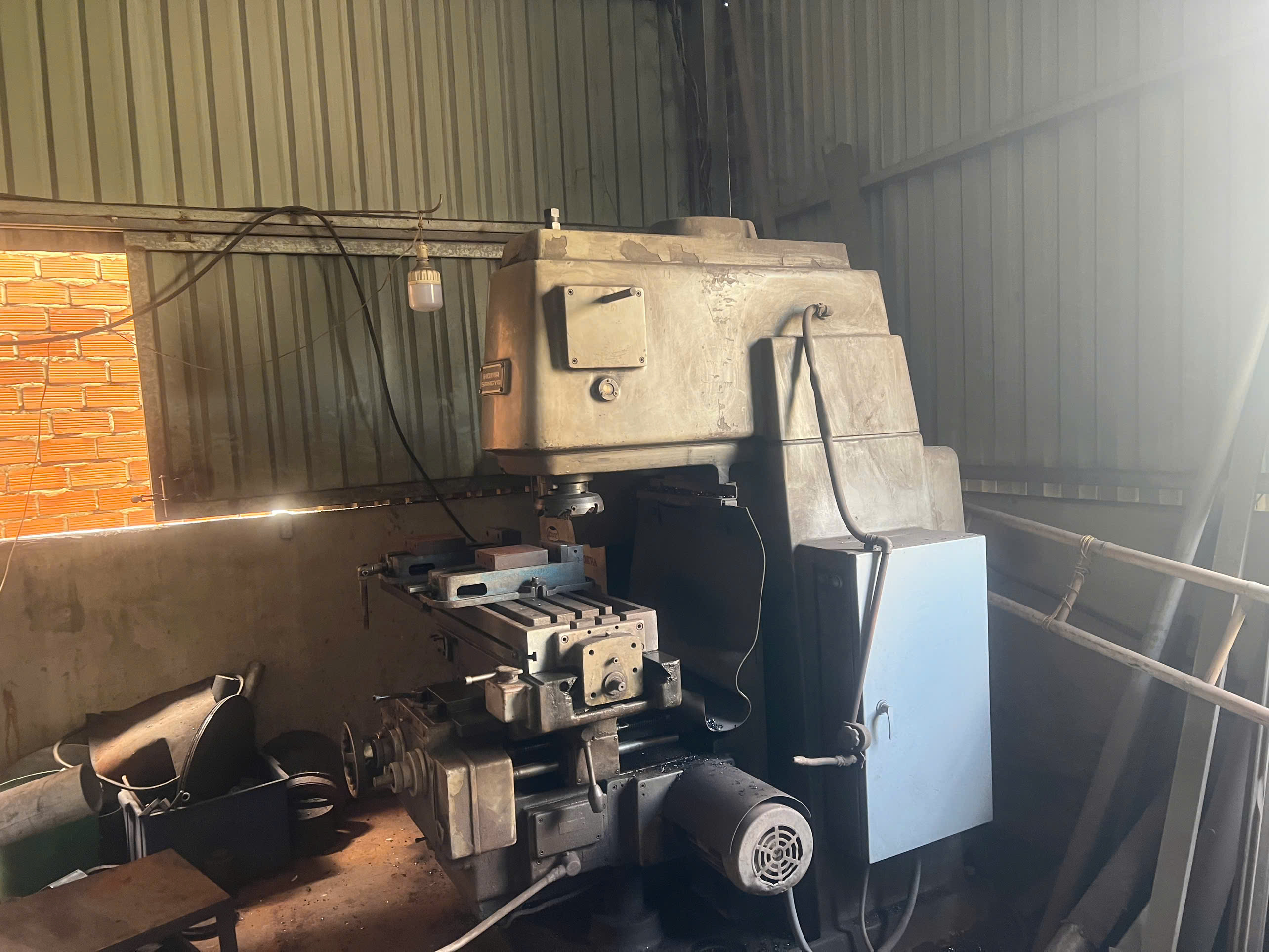 Milling machine 2.jpg